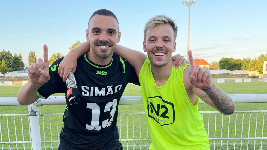 Luís Simão com Tiago Castro, o outro português do plantel do Paris 13