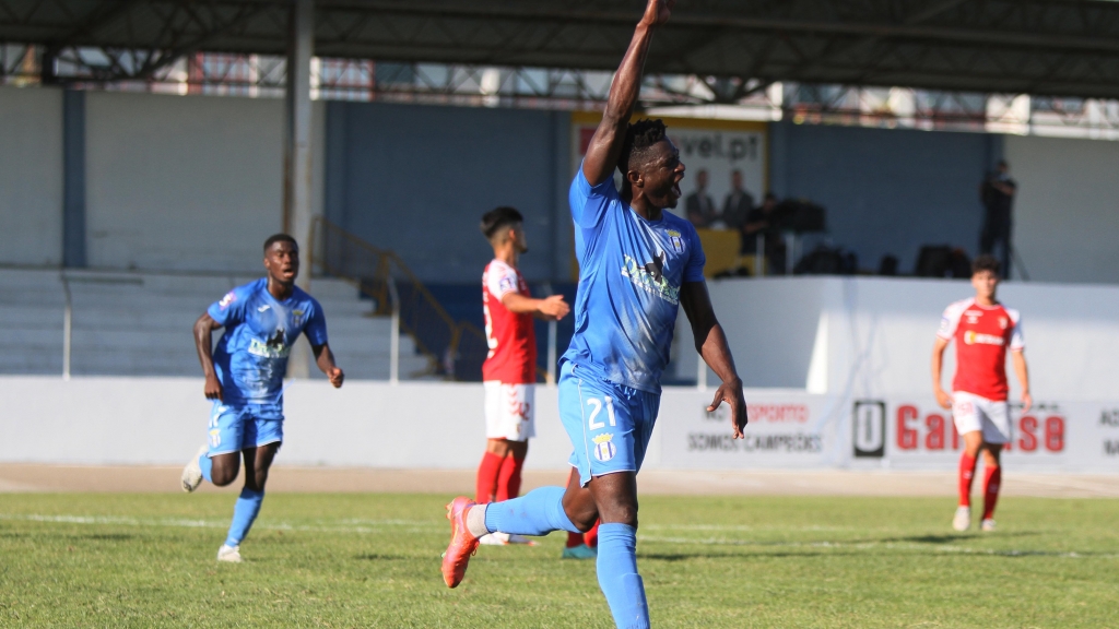 Mozino apontou o golo da reviravolta do Canelas, mas não chegou