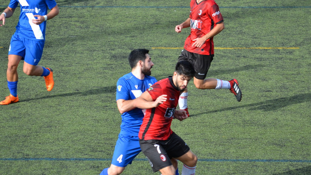 Perosinho venceu o AC Milheirós por 2-1 e já está em quinto lugar.