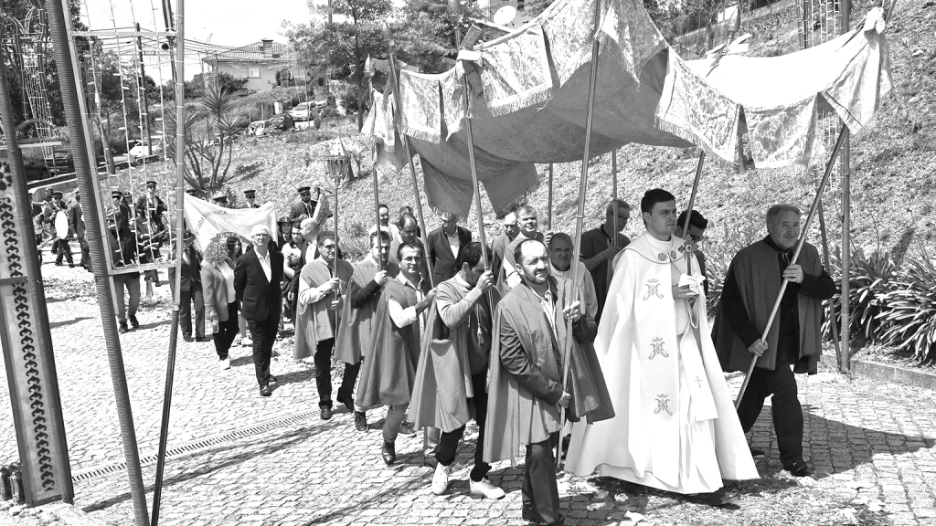 Procissão pela Senhora dos Aflitos e Senhora das Almas, em Sandim