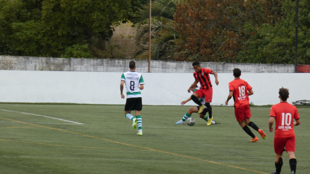 Na primeira volta, o Vila perdeu em casa, por 1-2, com o Leça.