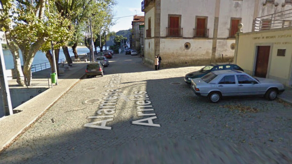 Alameda Praia de Arnelas