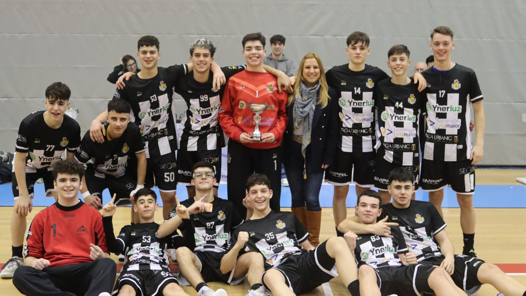 Equipa Sub 16 do FC Gaia venceu o FC Porto na final, por 33-25.