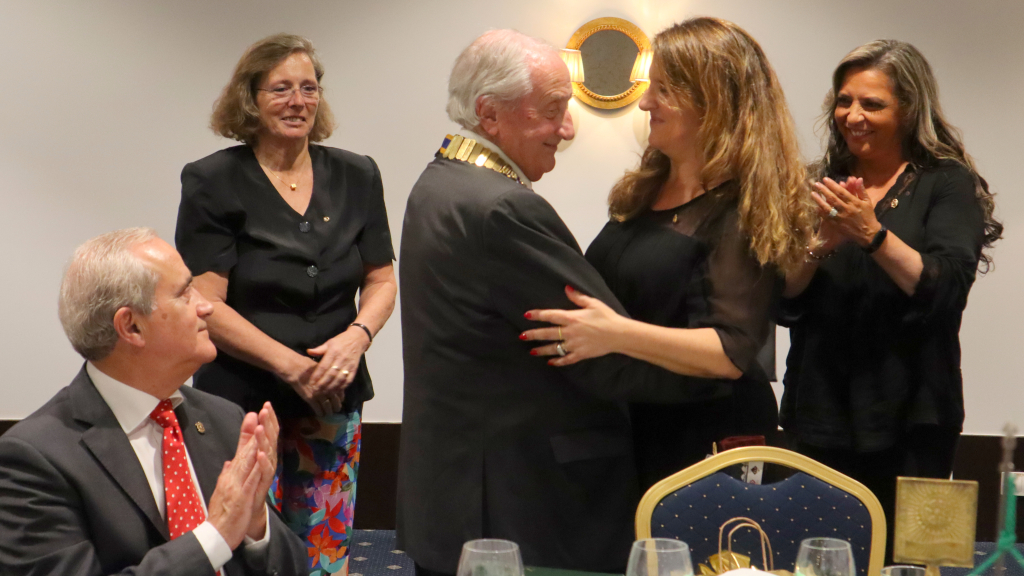 Inês Ferraz emocionou-se ao passar as tarefas a Artur Lopes Cardos