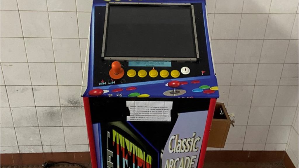 A máquina de jogo apreendida pela GNR de Lever