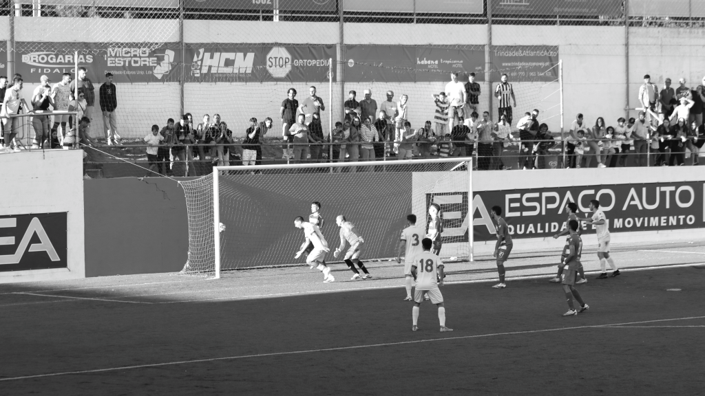 Diogo Morgado marcou o golo do empate a favor do S. Félix, aos 97', para desespero da equipa e adeptos do Serzedo, no arranque da Honra