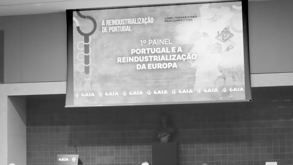 Dois painéis com especialistas em diversas matérias para debaterem a reindustrialização